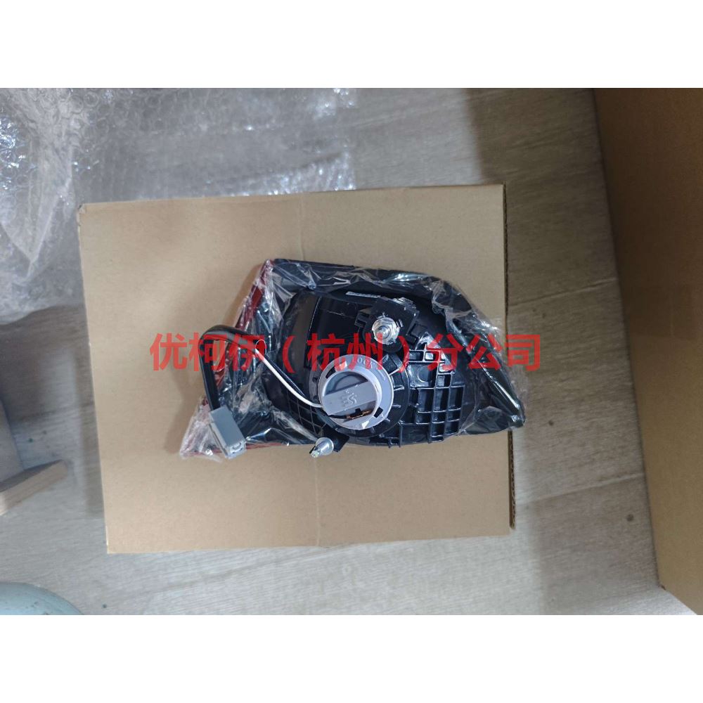 尾灯 内 L ED8B13A603AH 福睿斯 15-18