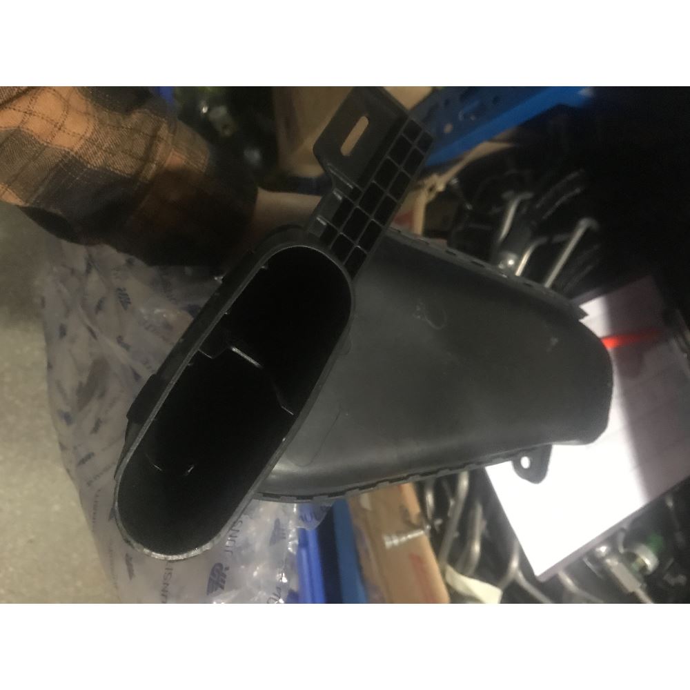 发动机空气进气管 短 GN159C676AC 翼搏 18